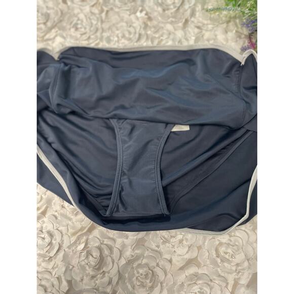 Free Tech Women's Swim Skort Swimwear Size XL 16-18 NWT Dark Gray and White - Picture 5 of 8